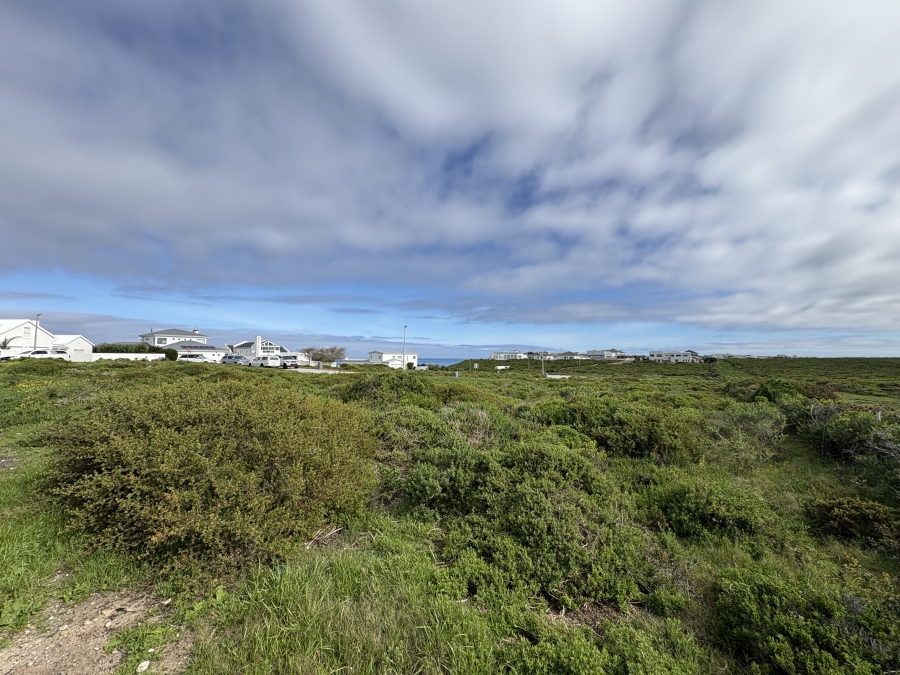 To Let 4 Bedroom Property for Rent in Yzerfontein Western Cape